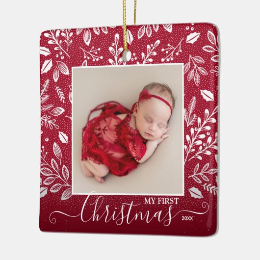 Baby's eerste kerstfoto op Cranberry Keramisch Ornament (Links)