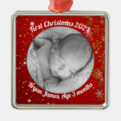 Baby's eerste kerstfoto Rood Twinking Stars Metalen Ornament (Voorkant)