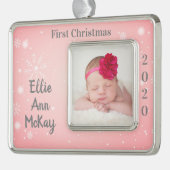 Baby's eerste kerstfoto Roze Snowflake Verzilverd Omlijst Ornament (Links)