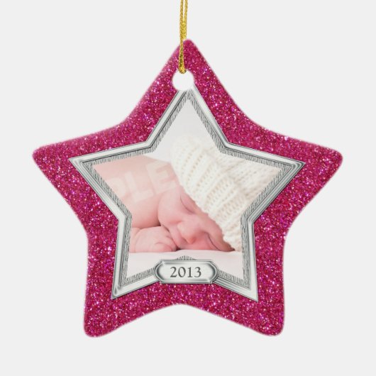 Baby's Eerste Kerstfoto Xmas Zilver Roze Ster Keramisch Ornament (Voorkant)