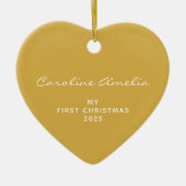Baby's Eerste Kerstmis 2025 Gepersonaliseerd Geel Keramisch Ornament (Voorkant)
