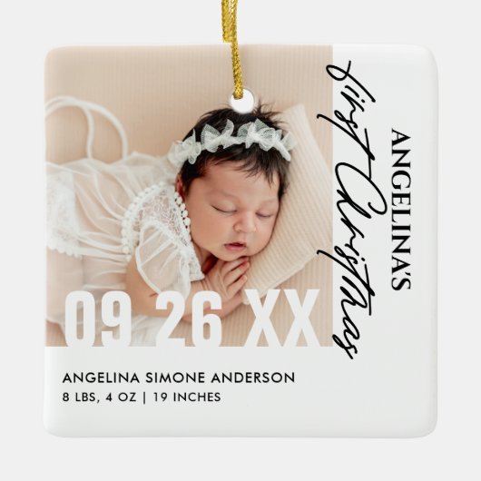 Baby's Eerste Kerstmis 2-Foto Naam & Geboortedetai Keramisch Ornament (Voorkant)