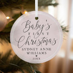 Baby's Eerste Kerstmis Aangepaste naam Roze Keepom Glas Ornament<br><div class="desc">Een speciale keepaardversiering om de eerste kerstdag van de baby te herdenken. Het ontwerp is voorzien van een eenvoudig minimaal ontwerp met "Baby's First Kerstmis" die in elegant script en serif tekstkoppeling wordt weergegeven. Personaliseer je met de naam van de baby en het jaar. Een eenvoudige witte grens en achtergrondkleur...</div>