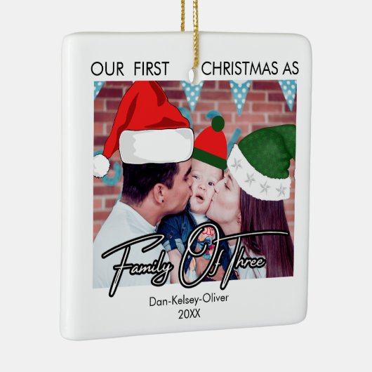 Baby's eerste Kerstmis familie van drie gewoonte Keramisch Ornament (Rechts)