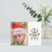 Baby's Eerste Kerstmis, Hulstbessen, Kerstbal Feestdagenkaart (Staand voorkant)