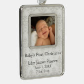 Baby's Eerste Kerstmis op Silver Damask Verzilverd Omlijst Ornament (Rechts)