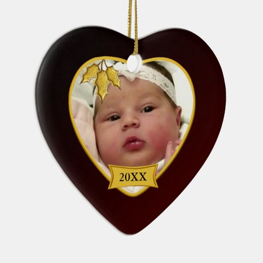 Baby's Eerste Kerstmis Rood Gold Heart Keramisch Ornament (Rechts)
