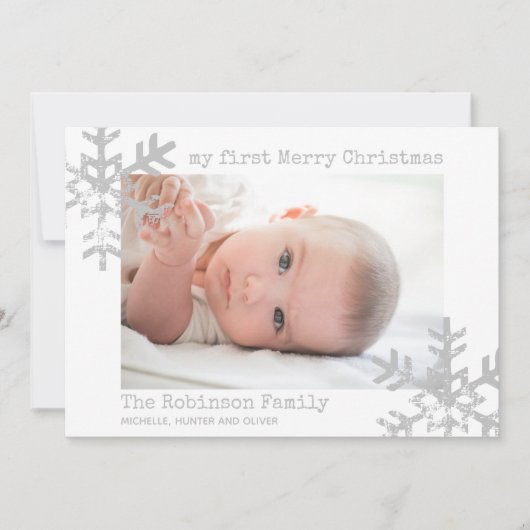 Baby's eerste Kerstmis White Foto Snowflakes Feestdagenkaart (Voorkant)