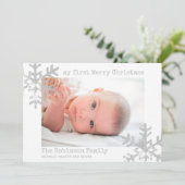 Baby's eerste Kerstmis White Foto Snowflakes Feestdagenkaart (Staand voorkant)