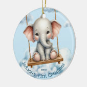 Baby's eerste kerstolifant op schommel keramisch ornament (Links)