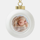 Baby's eerste kerstscript Modern Elegant Keramische Bal Ornament (Voorkant)
