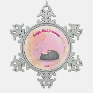 Baby's Eerste Kerstsneeuwvlok 2025 - Nijlpaard Tin Sneeuwvlok Ornament