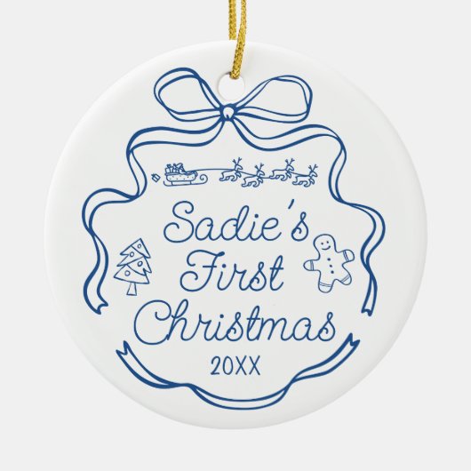 Babys First Christmas Blue Ribbon Whimsical Doodle Keramisch Ornament (Voorkant)