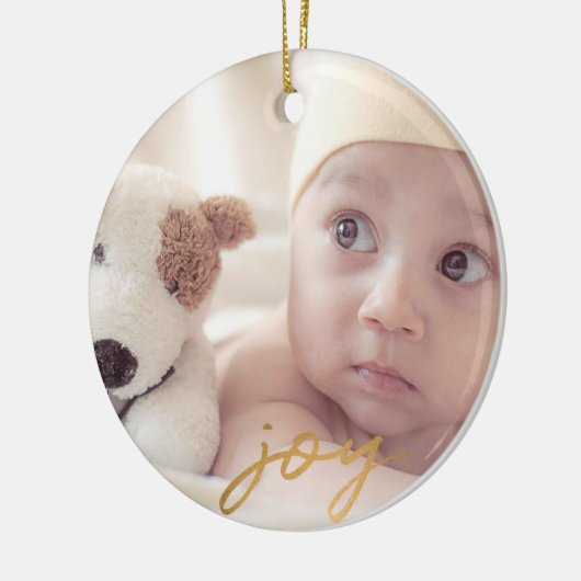 Babys First Kerstfeest Joy Gold Snowflakes Custom Keramisch Ornament (Links)