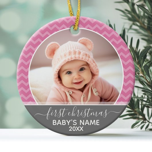 Babys First Kerstmis - roze chevrons en grijs Keramisch Ornament