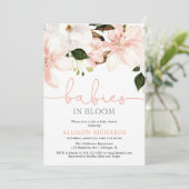 Baby's in Bloom liegen twee meisjes baby shower Kaart (Staand voorkant)