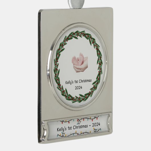 Baby's (Kelly's) 1st Christmas Custom Baby's Naam Verzilverd Banner Ornament (Rechts)