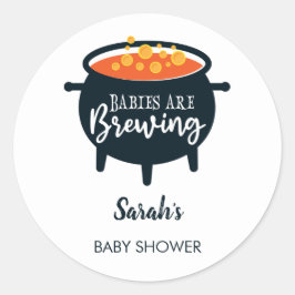 Baby's zijn halloween Baby shower aan het brouwen Ronde Sticker