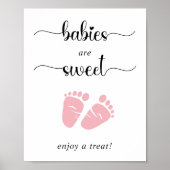 Baby's zijn zoet en genieten van een roze klep poster (Voorkant)