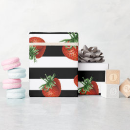 Babyshower met aardbeienpatroon cadeaupapier