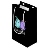 Bac-atcha Funny Bacteria Pun Dark BG Klein Cadeauzakje (Voorkant Gekanteld)