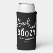 Bach en Boozy Bachelorette Bruidsfeest Seltzer Blikjeskoeler (Seltzer Voorkant)