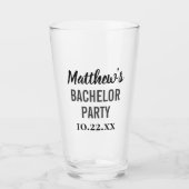 Bachelor Party Favor Modern Typography Beer Pint Glas (Voorkant)