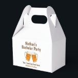 Bachelor Party Weddenschappen Bedankdoosjes<br><div class="desc">Deze bier juicht bruiloft gunst dozen zijn perfect voor uw vrijgezellenfeest! Proost op de aanstaande bruidegom! Personaliseer met de naam van de bruidegom en de vrijgezellenfeestdetails.</div>