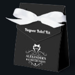 Bachelor Party Witte Tuxedo Stropdas Hangover Zwar Bedankdoosjes<br><div class="desc">Bachelor Party Tuxedo Stropdas Black Hangover Relief Kit Gift Box of Favoriete Box met lintboog</div>