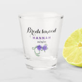 Bachelorette Party Bridesmaid Purple Flowers Shot Glas (Voorkant)