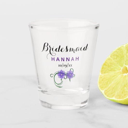 Bachelorette Party Bridesmaid Purple Flowers Shot Glas (Voorkant)