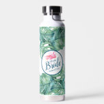 Bachelorette Party geeft tropisch thema Waterfles<br><div class="desc">Plannen van een strand bruiloft in Florida of vieren met een tropisch bruiloft thema? Deze gepersonaliseerde geïsoleerde metalen waterfles is een leuke en praktische keuze voor uw bruidsfeest bruiloft of bruidsmeisje voorstel cadeau ideeën! Met de uitdrukking "Team Bride" met uw aangepaste naam, een speelse roze flamingo en een rand van...</div>
