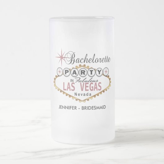 Bachelorette Party in Las Vegas - Dusty Roos Matglas Bierpul (Center)