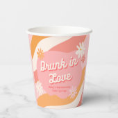 Bachelorette Party Retro Roze Drink in liefde Papieren Bekers (Achterkant)