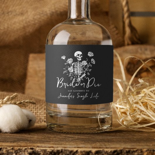 Bachelorette Party Skeleton Floral Bride or Die Sparkling Wijnetiket