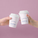 Bachelorette Retro Navy & Roze Strepen Papieren Bekers<br><div class="desc">Voeg een vleugje nostalgie toe aan uw vrijgezellenbijeenkomst met deze Bachelorette Retro Red & Blue Stripes Paper Cups. Deze bekers mengen moeiteloos een charme met een moderne twist. Ontworpen voor zowel esthetiek als gemak, zijn deze kopjes perfect voor het toevoegen van een speels element aan uw vrijgezellenfeest. Geniet van een...</div>