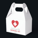 Bachelorette Survival Kit gepersonaliseerd Bedankdoosjes<br><div class="desc">Survival Kit Favor Boxen. Geschikt voor bruiloft,  vrijgezellenfeest of vrijgezellenfeest. Pas met naam & datum aan.</div>