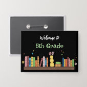 Back-to-School boeken op plank Zwarte Button (Voorkant / Achterkant)