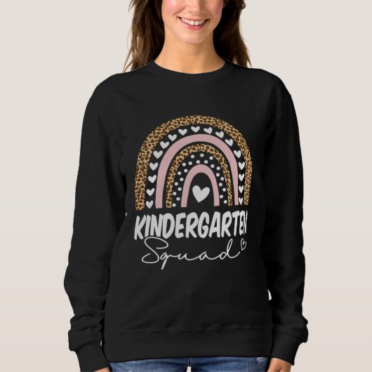 Back To School Kindergarten Squad Rainbow Teacher Trui (Voorkant)