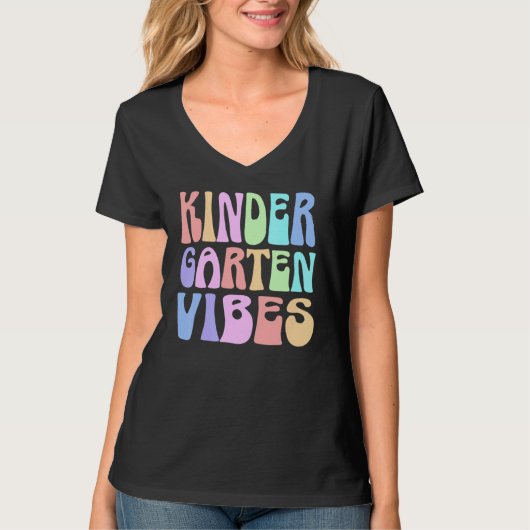 Back to School Kindergarten Vibes First Day Teache T-shirt (Voorkant)
