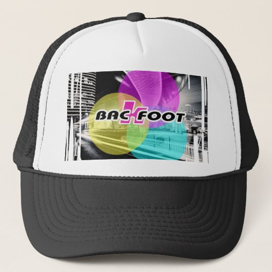 BACKFOOT BRAND LOGO TRUCKER HAT PET (Voorkant)