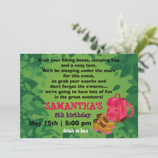 BackPack Girl's Camping Birthday Party Invitation Kaart (Staand voorkant)