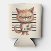 Bad Attitude Cat Mugshot – Grappig katachtig ontwe Blikjeskoeler (Voorkant)