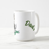 Bad Muskie gewikkeld rond Award Boat Anchor Koffiemok (Voorkant rechts)