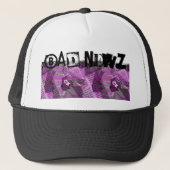 Bad Newz Trucker Hat Trucker Pet (Voorkant)