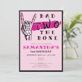 Bad Two The Bone Pink Skeleton Hand 2e verjaardag Kaart (Staand voorkant)