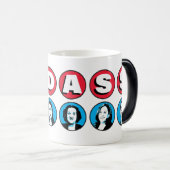 Badass-vrouwen: Stacey RBG AOC Katie Kamala Warren Magische Mok (Voorkant rechts)