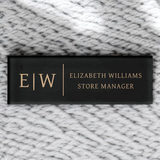 Badge Magneet Zwart Goud Monogram Werknemer Naam T