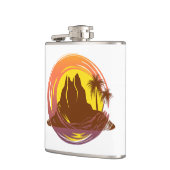 Badge met tropische vulkaan landschap en palmbomen heupfles (Links)