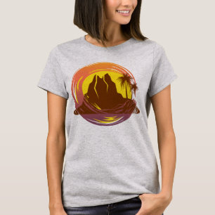 Badge met tropische vulkaan landschap en palmbomen t-shirt